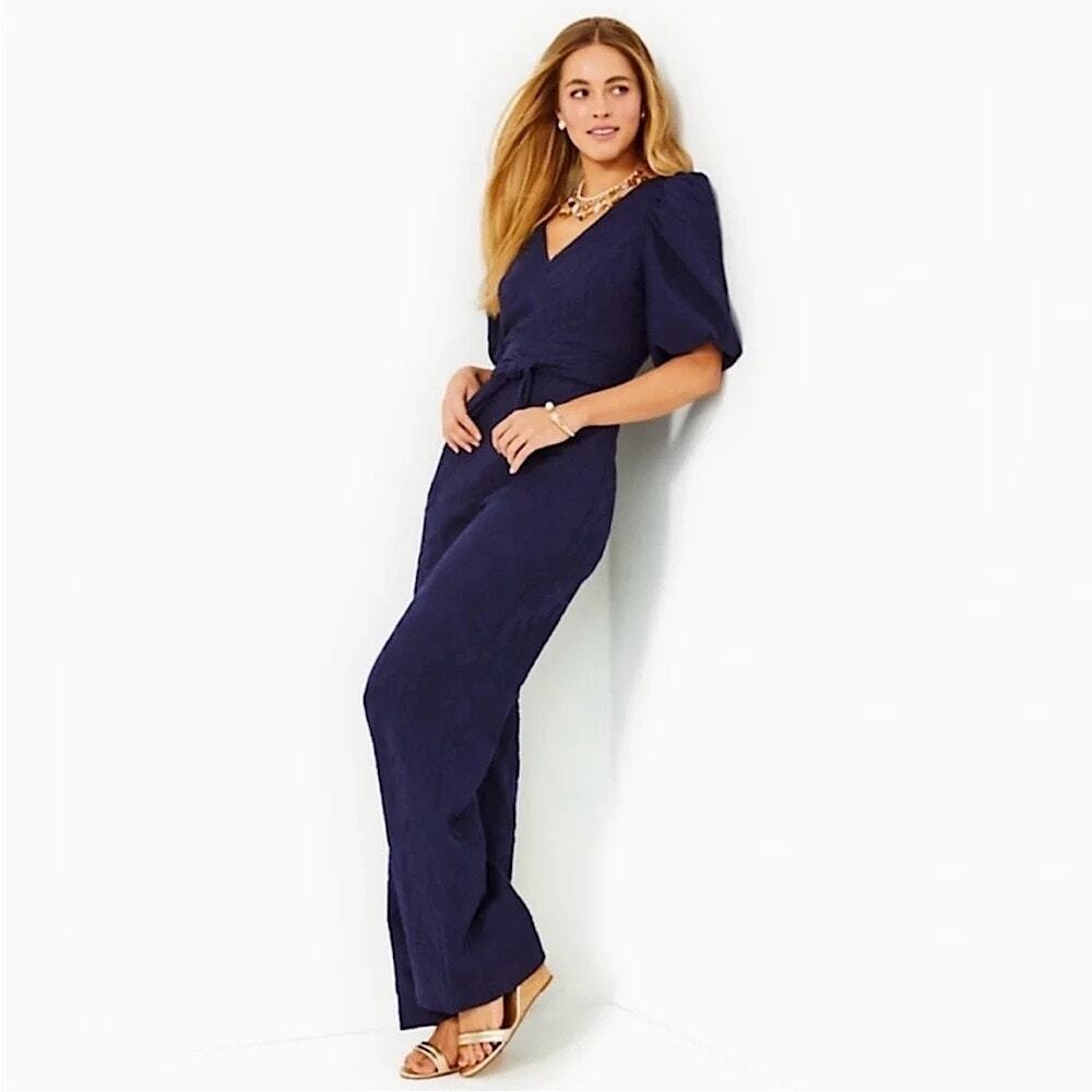 Lilly Pulitzer Kirrabelle Short Sleeve Jumpsuit True Navy Pineapple Pucker sz 4